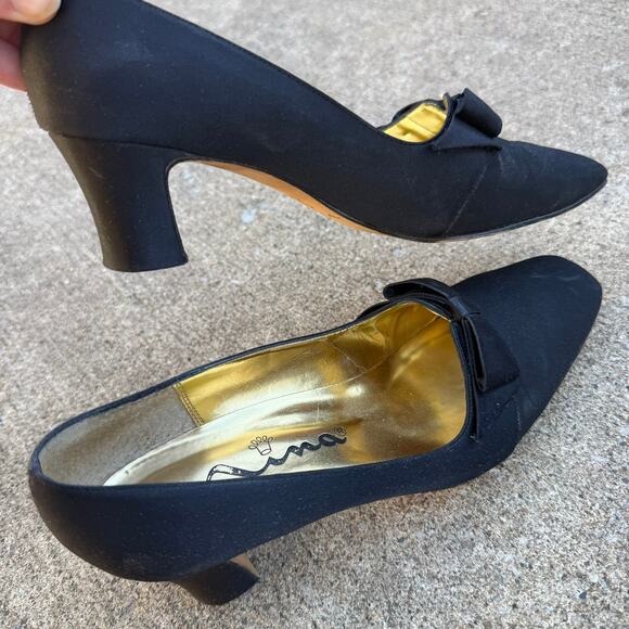 Nina Black Satin Heels with Bow - Size 7M, Gold Detail - Picture 7 of 7